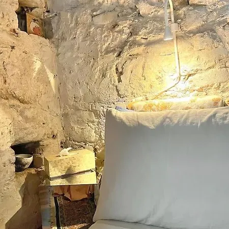Timeless House